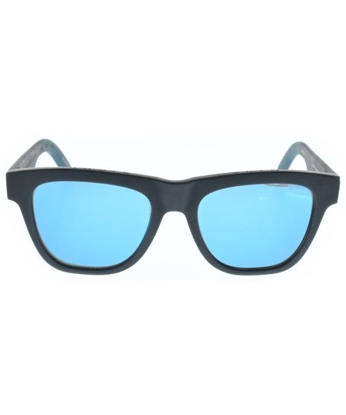 TOMS แว่นกันแดด
