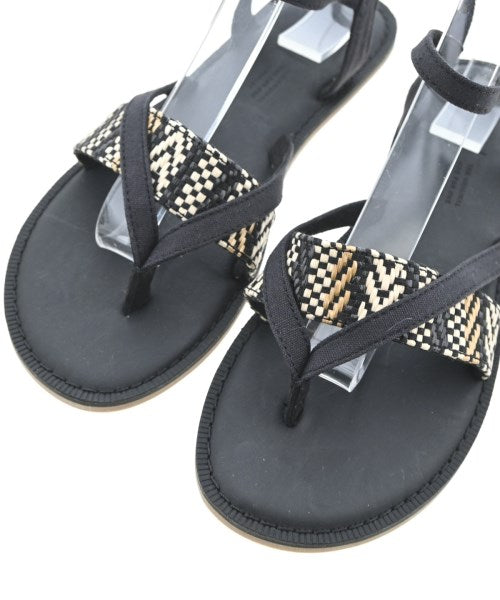TOMS รองเท้าแตะ