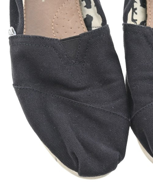 TOMS รองเท้าพื้นเชือกสาน