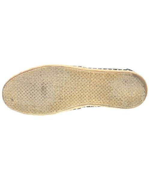 TOMS รองเท้าพื้นเชือกสาน