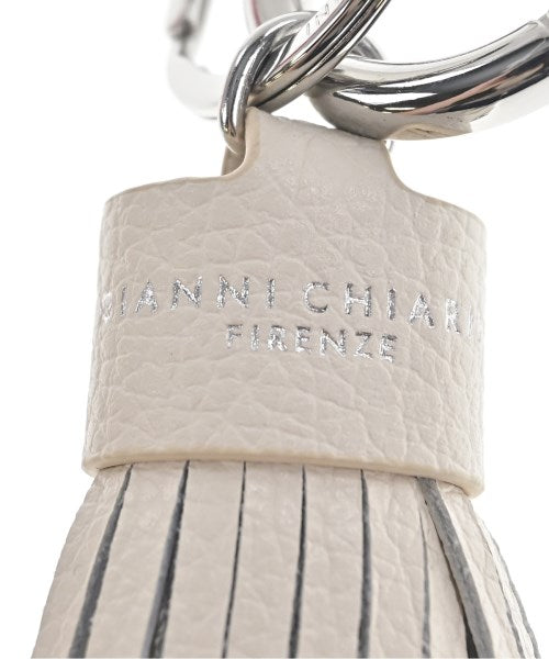 GIANNI CHIARINI เครื่องประดับบนกระเป๋า