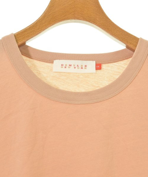 DEMYLEE เสื้อยืด/เสื้อท็อปส์