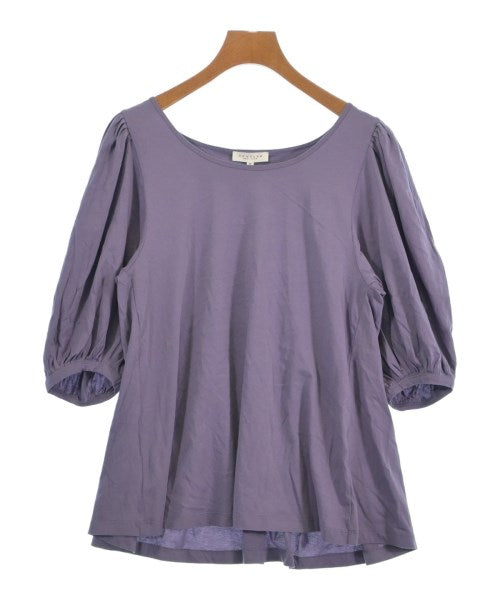 DEMYLEE เสื้อยืด/เสื้อท็อปส์