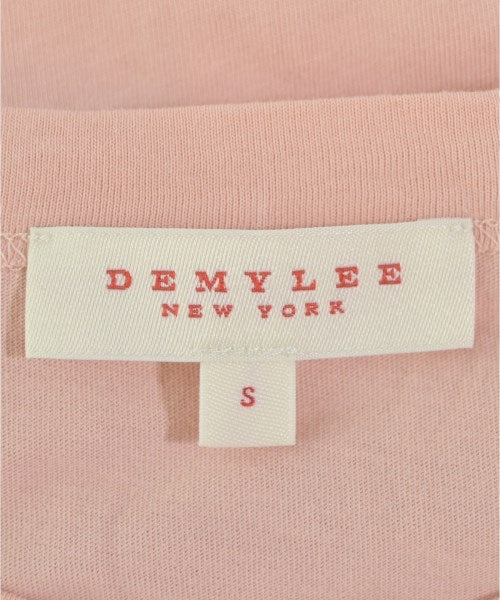 DEMYLEE เสื้อยืด/เสื้อท็อปส์