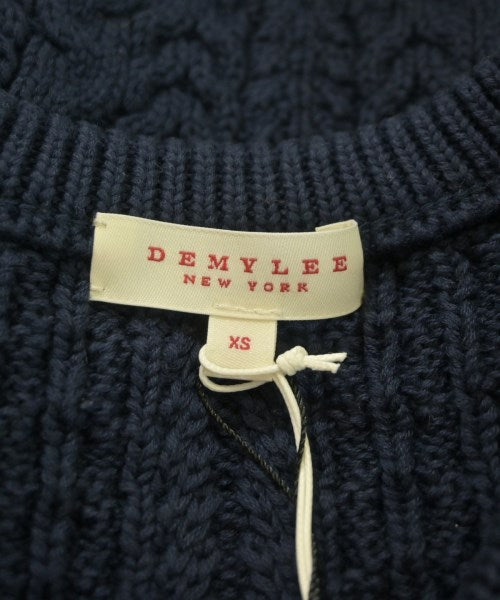 DEMYLEE เสื้อแขนกุด