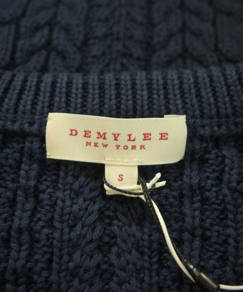 DEMYLEE เสื้อแขนกุด