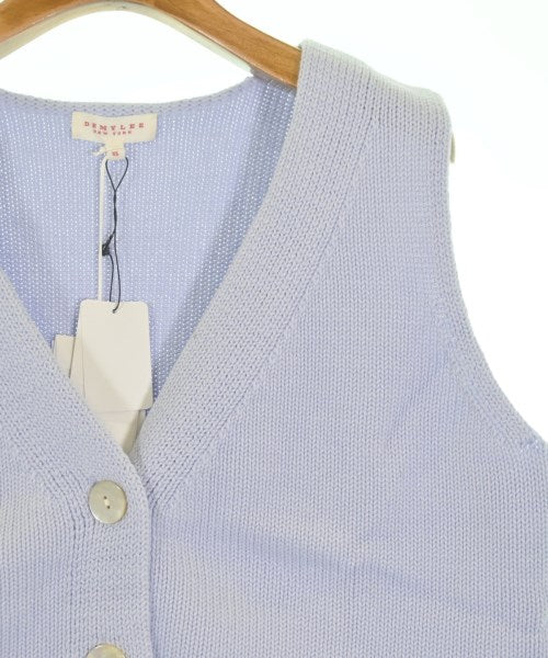 DEMYLEE เสื้อแขนกุด