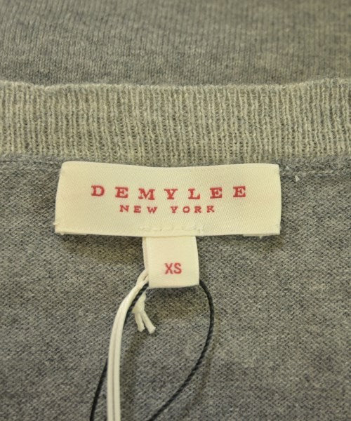 DEMYLEE เสื้อแขนกุด