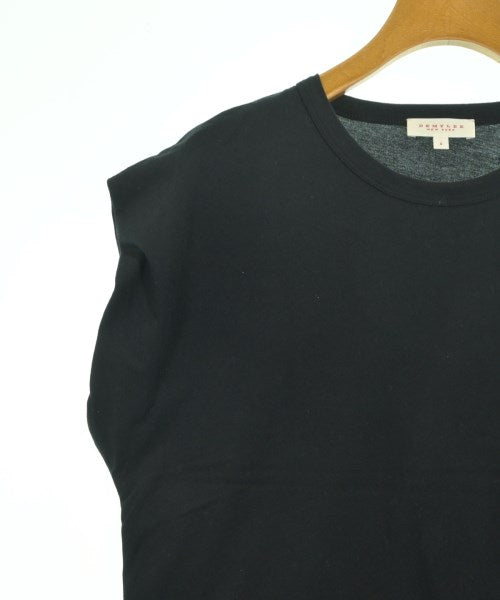 DEMYLEE เสื้อยืด/เสื้อท็อปส์