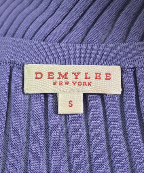 DEMYLEE เสื้อแขนกุด