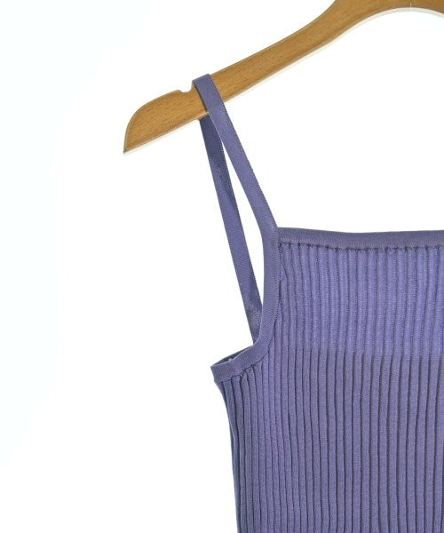 DEMYLEE เสื้อแขนกุด