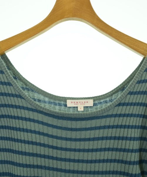 DEMYLEE เสื้อยืด/เสื้อท็อปส์