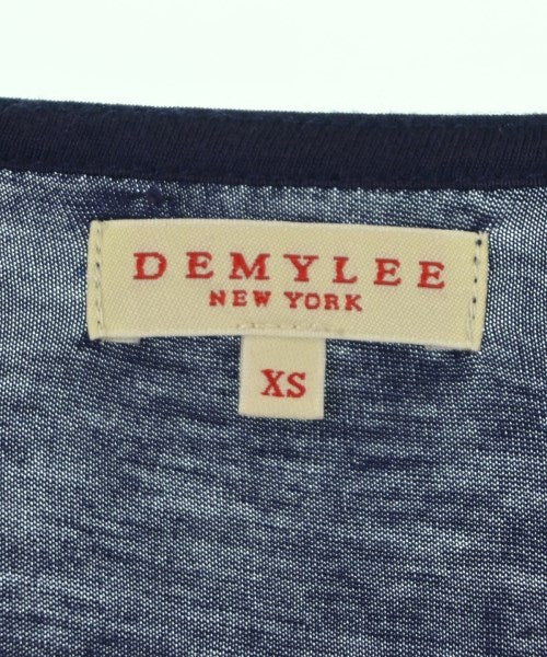 DEMYLEE เสื้อยืด/เสื้อท็อปส์