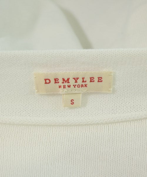 DEMYLEE เสื้อยืด/เสื้อท็อปส์