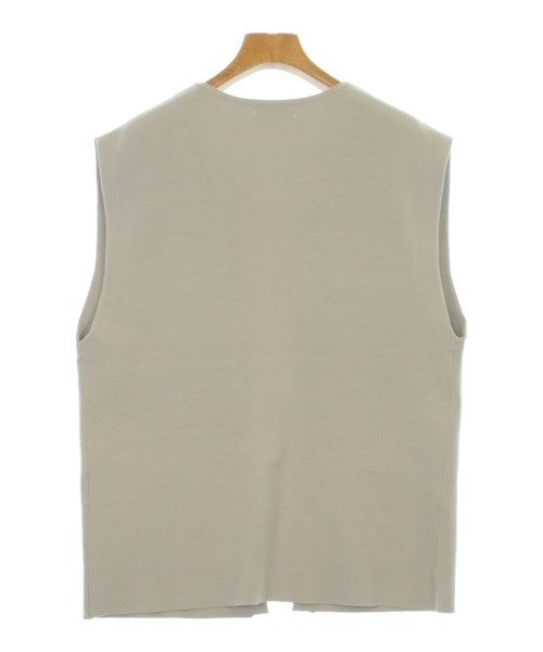J.PRESS เสื้อแขนกุด