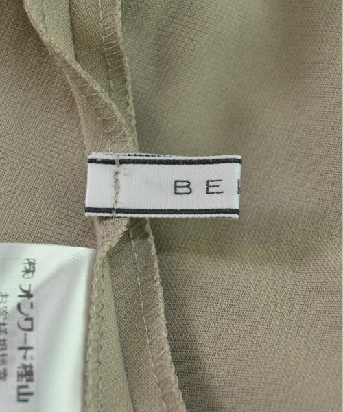 BEIGE, ชุดเดรส