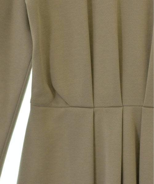 BEIGE, ชุดเดรส