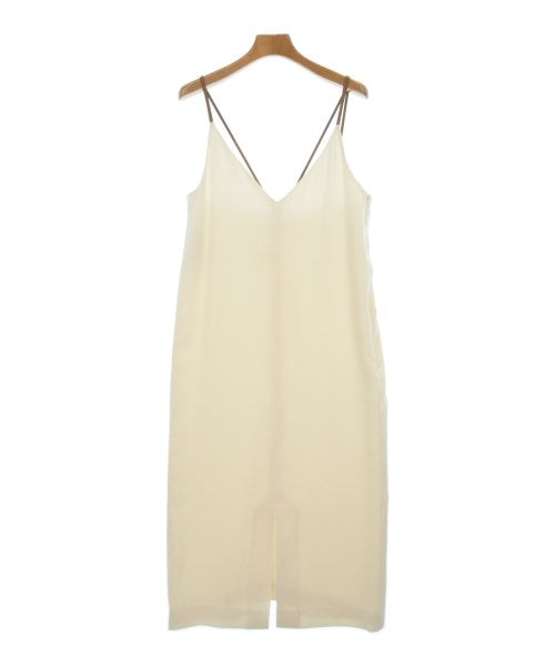 BEIGE, ชุดเดรส