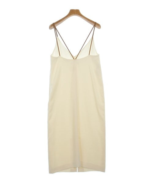 BEIGE, ชุดเดรส