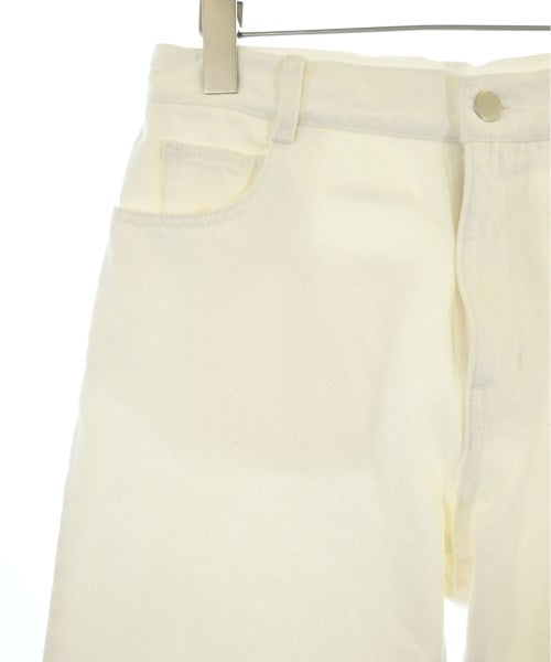 BEIGE, ยีนส์