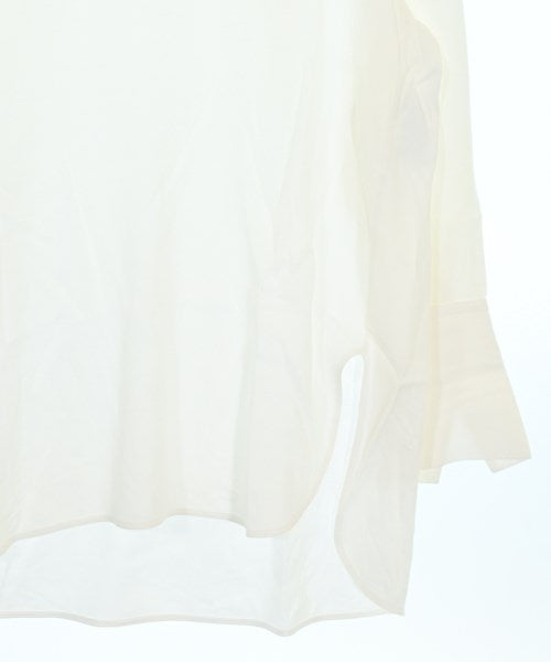 BEIGE, เสื้อลำลอง