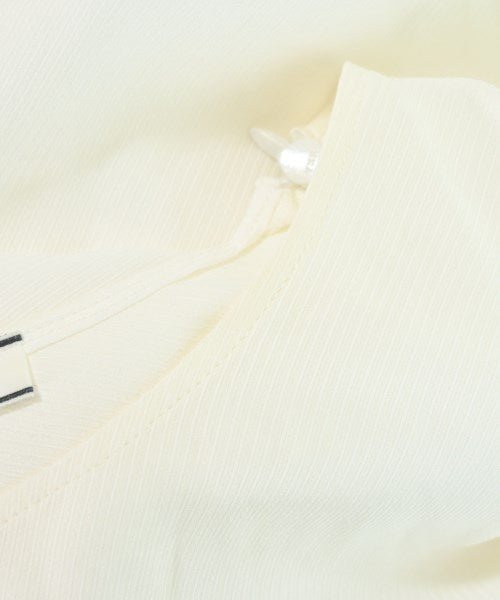 BEIGE, เสื้อลำลอง
