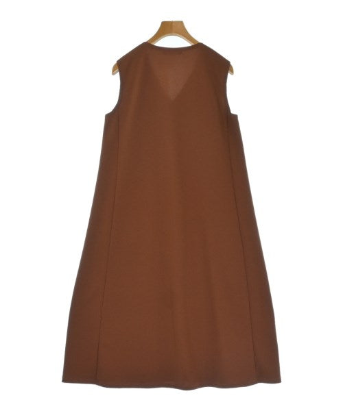 BEIGE, ชุดเดรส
