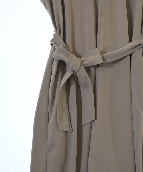 BEIGE, ชุดเดรส