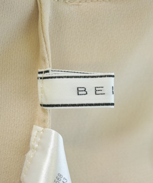BEIGE, เสื้อสตรี