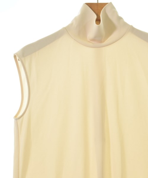 BEIGE, แขนกุด