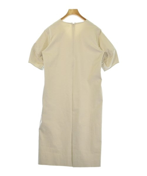 BEIGE, ชุดเดรส