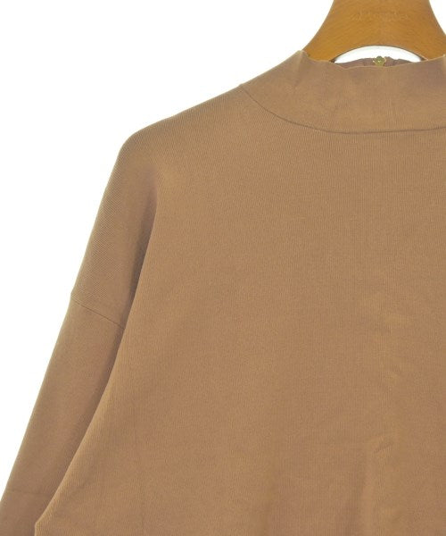 BEIGE, เสื้อกันหนาว