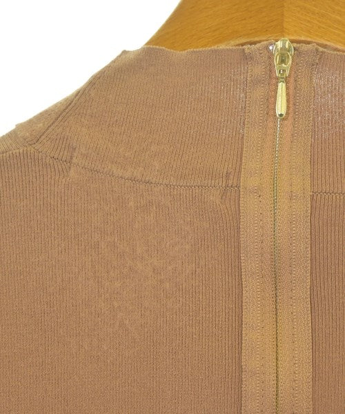 BEIGE, เสื้อกันหนาว