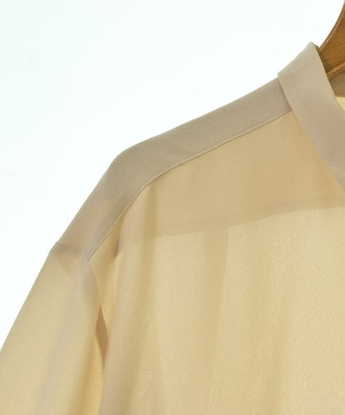 BEIGE, เสื้อลำลอง