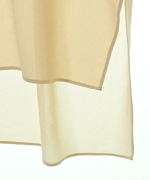 BEIGE, เสื้อลำลอง