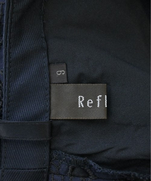 Reflect กระโปรงยาวถึงเข่า