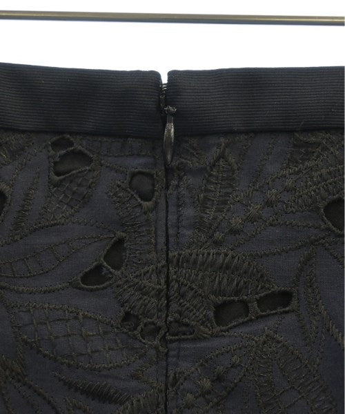 Reflect กระโปรงยาวถึงเข่า