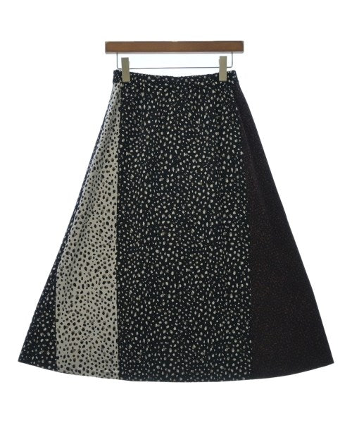 Reflect กระโปรงยาวถึงเข่า