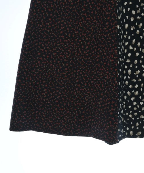 Reflect กระโปรงยาวถึงเข่า