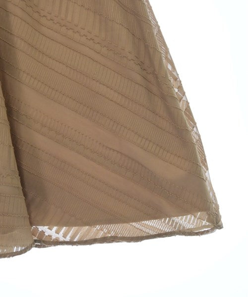 Reflect กระโปรงยาวถึงเข่า