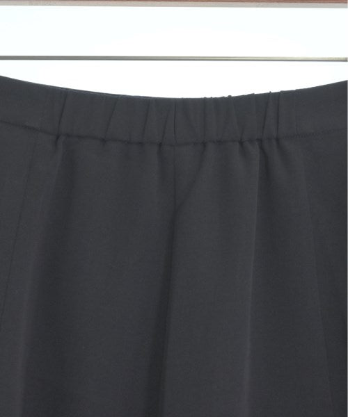 Reflect กระโปรงยาวถึงเข่า