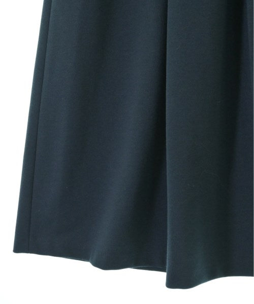 Reflect กระโปรงยาวถึงเข่า