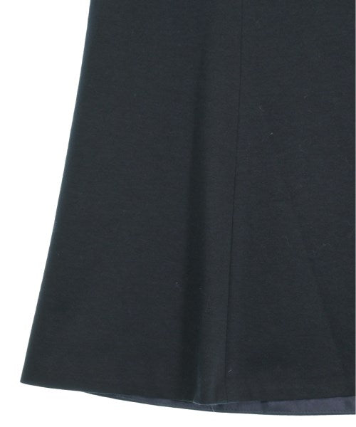 Reflect กระโปรงยาวถึงเข่า