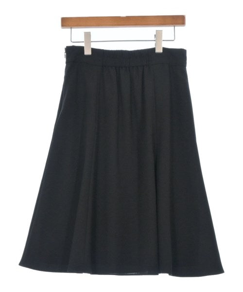 Reflect กระโปรงยาวถึงเข่า