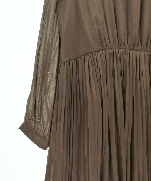 Reflect ชุดเดรส