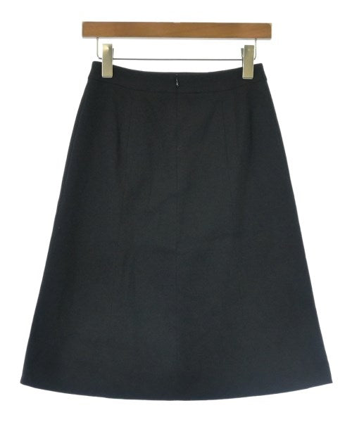 Reflect กระโปรงยาวถึงเข่า