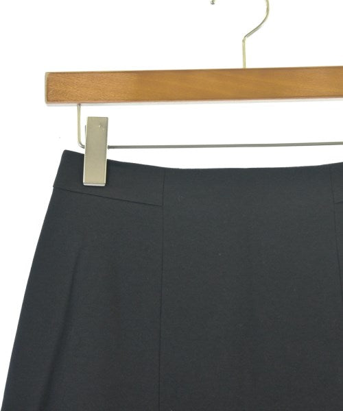 Reflect กระโปรงยาวถึงเข่า