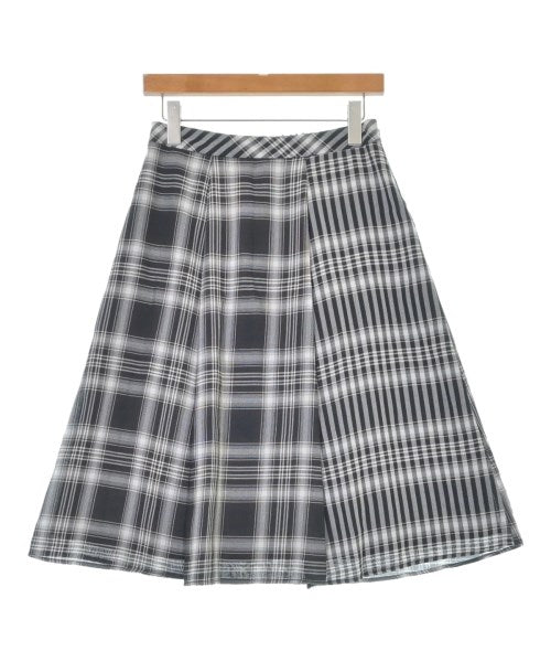 Reflect กระโปรงยาวถึงเข่า