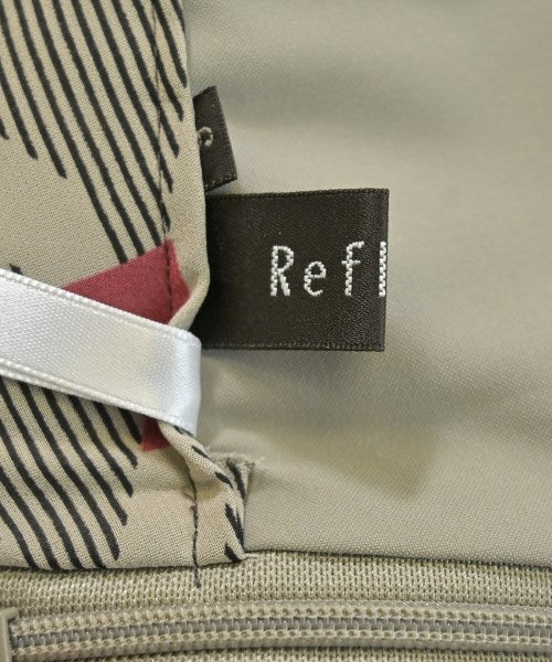 Reflect กระโปรงยาวถึงเข่า