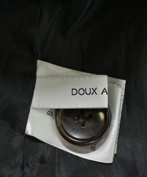 Douxarchives เสื้อคลุมคอปก Soutien